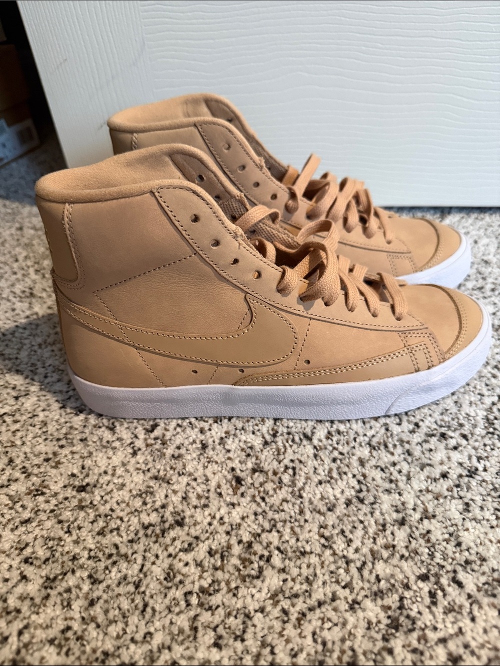 NWT Nike Women's Blazer Mid Premium "Vachetta Tan"